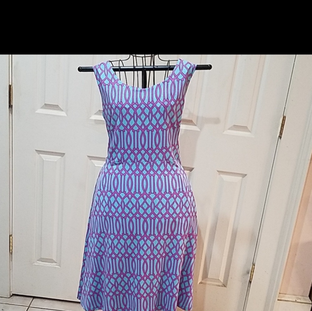 BOGO DRESSES - Picture 3 of 7
